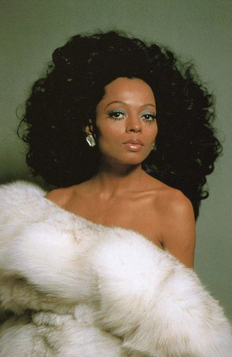 Diana Ross 70s, Black Hollywood Glamour, Poster Aesthetic, Tracee Ellis Ross, Vintage Black Glamour, Black Hollywood, Black Femininity, Diana Ross, Vintage Glam