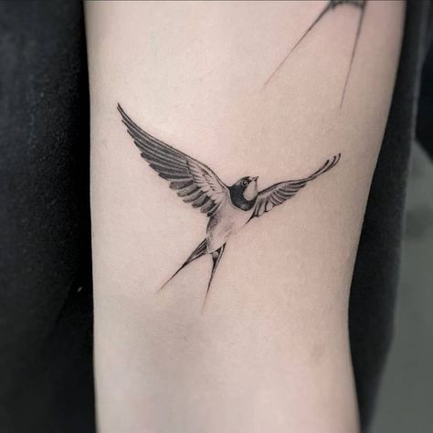 Swallow Tattoo Realistic, Tree Swallow Tattoo, Swallow Tattoo Simple, Realistic Swallow Tattoo Design, Swallow Tattoo Arm, Mini Realistic Tattoo, Swallow Tattoo Men, Wagtail Tattoo, Realistic Bird Tattoo