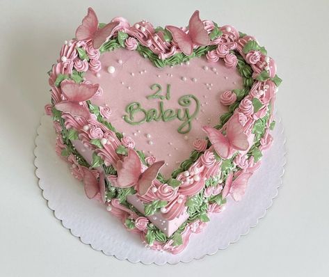 21st Birthday Cake For Girls, Birthday Cakes For Girls, Cakes For Girls, Bolo Vintage, Fairy Birthday Cake, Small Birthday Cakes, Heart Shaped Cake, Vintage Birthday Cakes, Turning 21