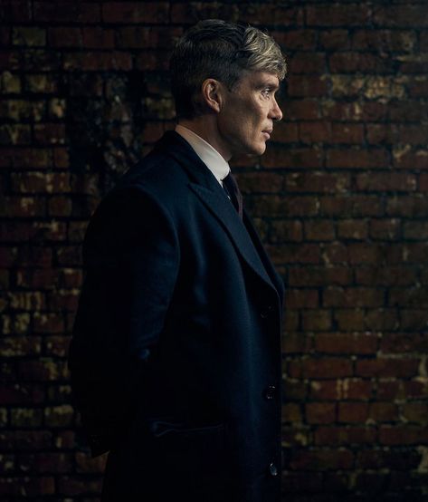 Cillian Murphy Tommy Shelby, Steven Knight, Peaky Blinders Wallpaper, Gangster Movies, 1920's Fashion, Tommy Shelby, Brendan Fraser, Thomas Shelby, Family Drama