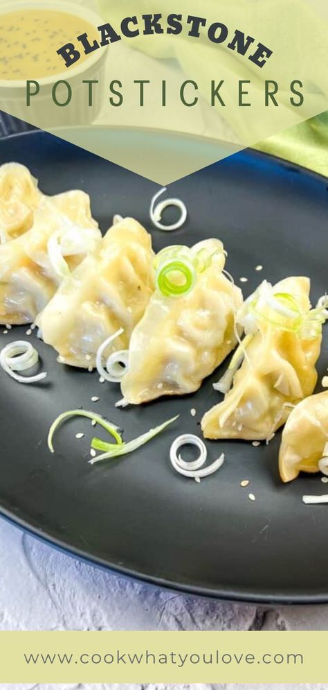 Potstickers on a black plate. Family Appetizers, How To Cook Dumplings, Ham Fried Rice, Blackstone Grill, Fried Dumplings, Flat Top Griddle, Griddle Recipes, Blackstone Griddle, Feeding A Crowd