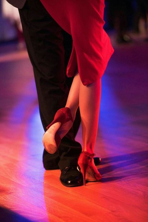 Bachata Aesthetic, Ballroom Dance Aesthetic, Tango Aesthetic, Salsa Dancer, Salsa (dance), Tango Dancers, Bachata Dance, Tango Dance, Classy Couple