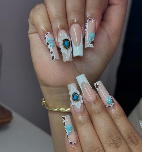 Western nails 🐄 🐮 #mkenails #mkenailtech #westernails🌵 Western Birthday Nails, Brown Western Nails, Western Turquoise Nails, Vaquera Nails, Turquoise Western Nails, Rodeo Nails Westerns, Western Nails Acrylic, Cowgirl Nails Westerns, Boho Western Nails