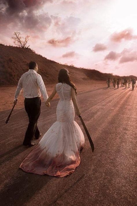 Horror Wedding, Zombie Wedding, Themed Engagement Photos, Spooky Wedding, Punk Wedding, Halloween Themed Wedding, I'm Single, Geek Wedding, Halloween Photography