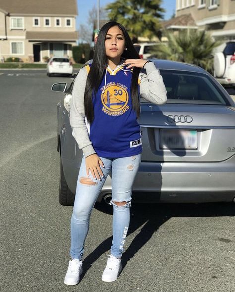 Warriors Outfit, Golden State Warriors Outfit, Cute Tomboy Outfits, Tomboy Outfit, Outfit Curvy, Teenage Outfits, Teen Swag Outfits, Swag Outfits For Girls, Tomboy Style Outfits