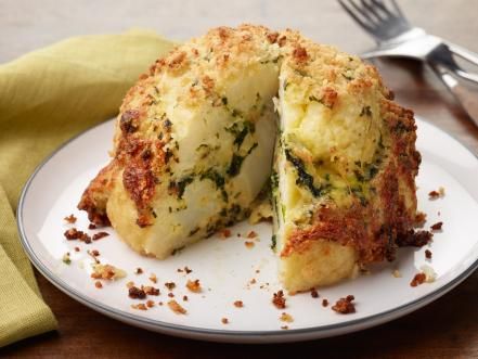 Roasted Stuffed Cauliflower Stuffed Cauliflower, Whole Cauliflower, Creamed Kale, Bacon Cauliflower, Cauliflower Recipe, Cauliflower Recipes, Roasted Cauliflower, Vegetable Dishes, Recipe Of The Day