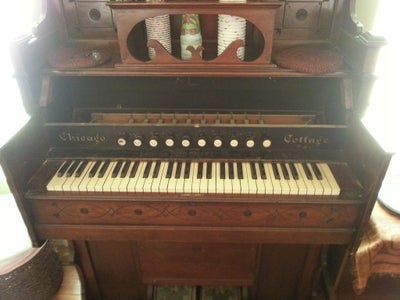 Turning an Organ Into a Coffee Bar : 5 Steps - Instructables Old Organ Repurpose Ideas, Organ Repurpose Ideas, Repurpose Organ, Pump Organ Repurpose, Repurposed Organ, Antique Organ, Pump Organ, Hammond Organ, Recycled Christmas