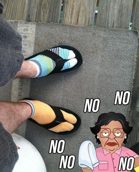 S.S.A.S.  - Stop Socks and Sandals!!!! No Meme, Sandals With Socks, Mismatched Socks, Awkward Photos, Funny Socks, Socks And Sandals, Laughing So Hard, You Funny, Best Funny Pictures