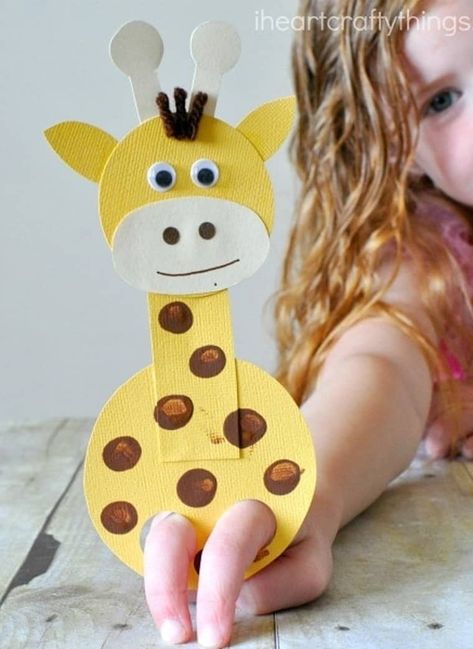 Zoo Animal Crafts, Giraffe Crafts, Puppet Crafts, Summer Crafts For Kids, Animal Crafts For Kids, Paper Plate Crafts, Eric Carle, Paper Towel Roll Crafts, Finger Puppets