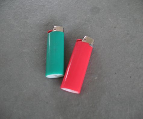 Wanna learn How To Make a Secret Container Out Of a Lighter? Watch the video or follow that Instructable &nbsp; Disposing of about 1x2&quot; of free space, you can use it to hide keys, joints, folded bills, etc. It looks and works EXACTLY as an empty lighter, but if you LIFT the button (instead of push it), it will open the container revealing the content. Learn now how to make it Secret Stash Containers, Secret Compartment Box, Secret Compartment Furniture, Stash Spots, Secret Hiding Spots, Stash Containers, Hide A Key, Secret Hiding Places, Light Watch