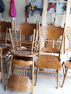 Pedestal Table And Chairs, Painted Oak Table, Oak Pedestal Table, Oak Table And Chairs, Kitchen Table Oak, Oak Dining Room Table, Painted Kitchen Tables, Painted Dining Table, Dining Table Makeover