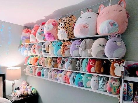 Squishmallow Shelf, Squishmallow Ideas, Squishmallow Storage, Stuffed Animal Displays, Squishmallow Collection, Squish Mallow, Drawer Bins, Cute Squishies, Small Bed