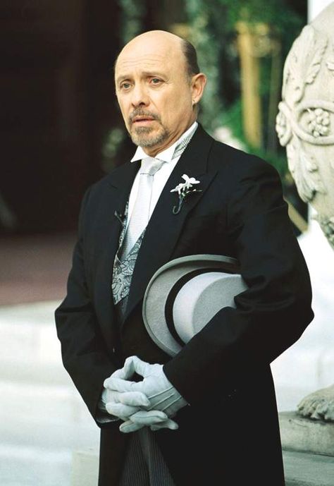 Hector Elizondo from the Princess diaries! Princess Diaries 1, Princess Diaries 2, Diary Movie, The Princess Diaries, Engagement Picture, Princess Diaries, Last Man Standing, Royal Engagement, Chris Pine