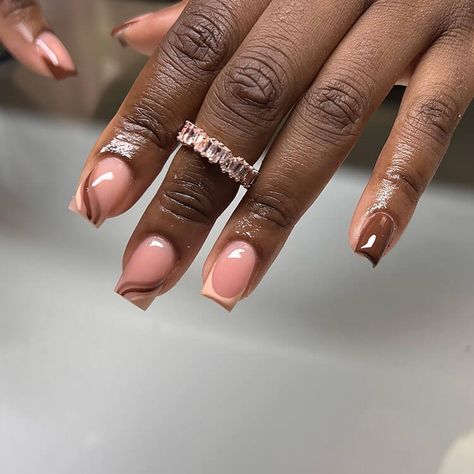 Brown French Tip Nails Pink And Brown Nails Short, Short Nude French Tip Nails, Nude Tip Nails, Shorts Nails Acrylic, Short Polygel Nails Design, December Manicure, Short Square French Tip Acrylic Nails, Short Nails For Work, Nude Acrylic Nails With Design