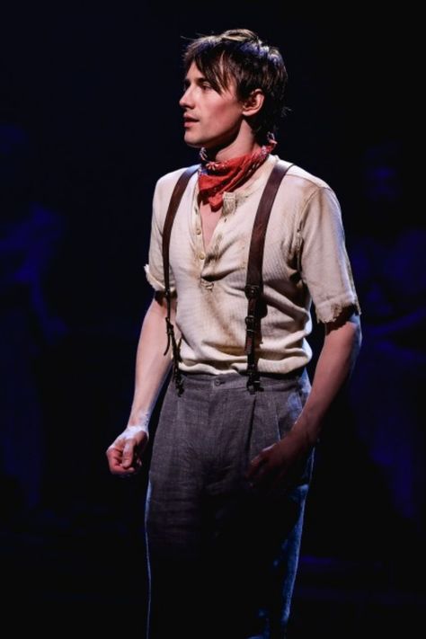 Reeve Carney (Orpheus), André De Shields (Hermes), Amber Gray (Persephone), Eva Noblezada (Eurydice), and Patrick Page (Hades) lead the company of Hadestown, reprising their performances from the recent National Theatre bow. Hadestown Aesthetic Outfit, Hadestown Outfit Ideas, Newsies Costume, Hades Town, Pilgrims Progress, Broadway Costumes, Fan Girling, Theatre Geek, Costume Inspo