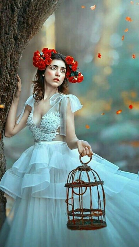 Ethereal Photography, Nature Women, Lady In White, Romances Ideas, Fantasy Mermaid, Flowers Dress, Raw Photo, Welcome To The Jungle, Bird Cages