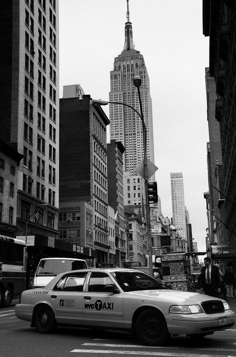 Nex York, Black And White New York, Detroit Usa, Stile Blair Waldorf, Voyage New York, Black And White Photo Wall, New York Black And White, New York Poster, Nyc Girl