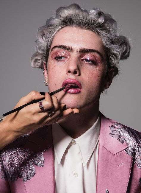 The Glorious Now of Men's Makeup Men's Makeup, Piercing Blue Eyes, Scene Makeup, Spiked Hair, Billy Idol, Punk Scene, Male Makeup, Stage Makeup, Editorial Makeup