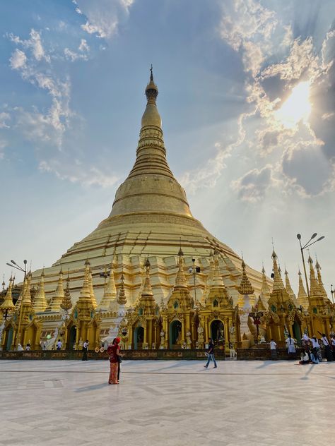 Shwedagon Pagoda 📍Q4XX+CR Yangon, Myanmar (Burma) Shwedagon Pagoda, Yangon Myanmar, Asian Studies, Buddha Life, New Photo Style, Burma Myanmar, Anime Soul, Yangon, Photo Style