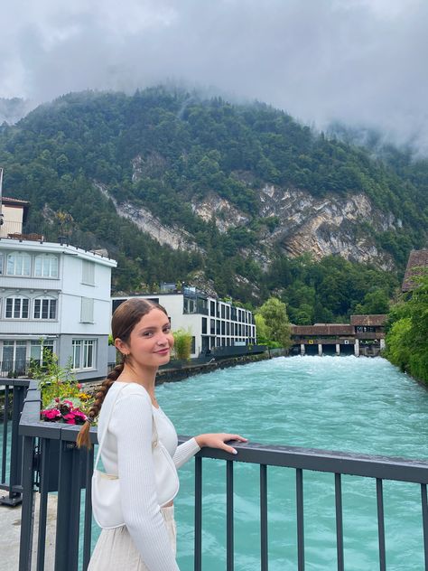 #switzerland #interlaken #summer #instagram #instagood #vacation #trip #travel #europe Interlaken Outfit, Interlaken Switzerland Aesthetic, Switzerland Poses, Zurich Photography, Swiss Outfit, Switzerland Photos, Switzerland Honeymoon, Switzerland Interlaken, Vevey Switzerland