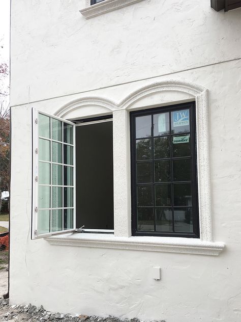 Black Pane Windows Exterior, White Windows Vs Black Windows, Black Exterior White Interior Windows, Black Windows Vs White Windows, White Vs Black Windows, Window Styles For Homes Exterior, Black Vs White Windows, Sw Oyster White, Birmingham House