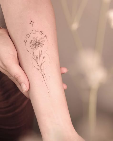 Daisy And Moon Tattoo, Daisy Aries Tattoo, Big Fine Line Tattoo, Daisy Fine Line Tattoo, Fine Line Daisy Tattoo, Liam Tattoo, Daisy Tattoo Designs, Shoulder Sleeve Tattoos, Butterfly Tattoo On Shoulder