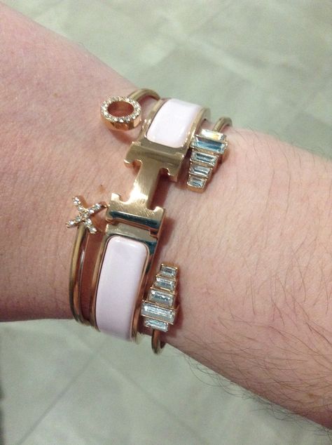 Pink Hermes Bracelet, Pink Hermes, Bracelets Rose Gold, Rose Gold Bracelets, Fossil Bracelet, Hermes Bracelet, Gold Bracelets, Rose Gold Bracelet, Fossil