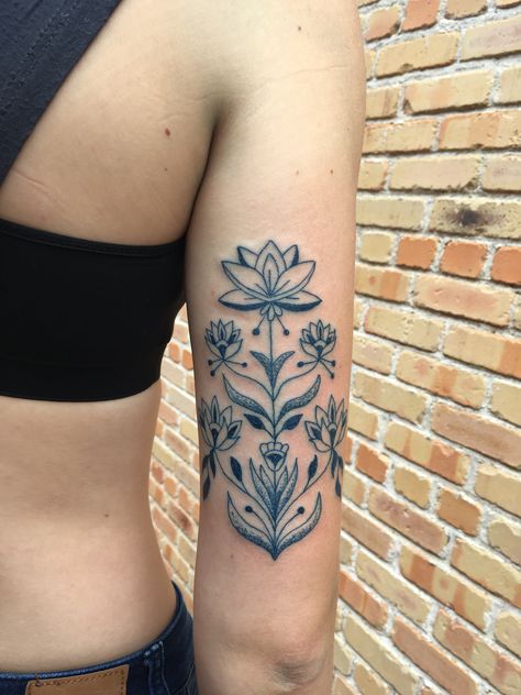 Tattoo Ideas Female Powerful, Folk Art Style Tattoo, Scandinavian Floral Tattoo, Polish Tattoos For Women, Plant Tattoo Drawing, Scandinavian Tattoo Ideas, Filler Tattoos For Sleeve, Folky Tattoos, Folk Art Flowers Tattoo