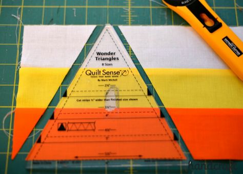 Candy Corn Quilt, Crafts For Home Decor, Candy Corn Crafts, Halloween Sewing Projects, Halloween Quilt Patterns, Fall Sewing Projects, Halloween Sewing, Halloween Table Runners, Holiday Sewing