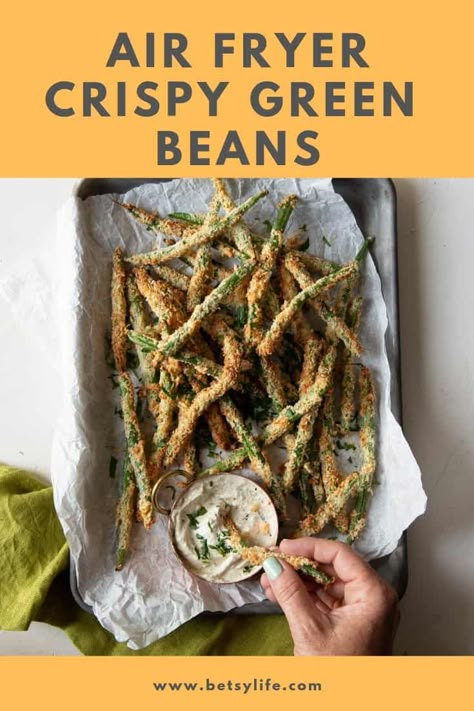 Crispy Green Beans, Air Fryer Garlic, Air Fryer Recipes Breakfast, Air Fryer Recipes Snacks, Parmesan Green Beans, Fried Green Beans, Air Fryer Oven Recipes, Air Fry Recipes, Air Fryer Dinner Recipes