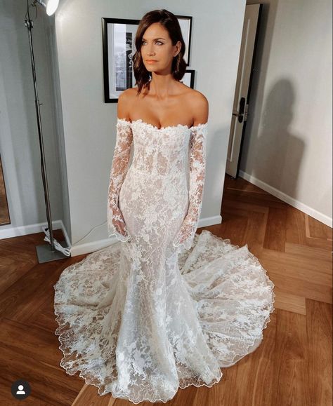 The White Closet Bridal, Wedding Dresses Tuscany, Calle Blanche Wedding Dress, Mother Of The Bride Engagement Dress, Calls Blanche Wedding Dress, Lace Bardot Wedding Dress, Long Sleeve Fitted Lace Wedding Dress, Lace Fitted Wedding Dress With Sleeves, Long Sleeve Strapless Wedding Dress