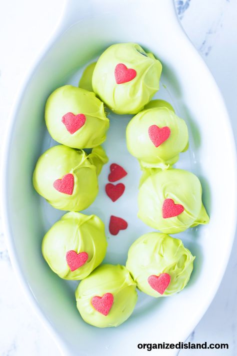 Grinch Oreo Balls Dessert Easy Christmas Treats Recipes, Balls Dessert, Easy Homemade Cornbread, Homemade Honey Butter, Oreo Balls Recipe, Pumpkin Scones Recipe, Cornbread Stuffing Recipes, Cheese Quiche Recipe, Christmas Party Snacks