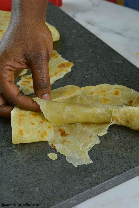 East African Chapati Recipe - How to make Chapati Burundi Recipes, African Chapati Recipe, Uganda Food, Homemade Chapati, Ugandan Food, Ethiopian Recipes, Chapati Recipe, Chapati Recipes, Kenyan Food