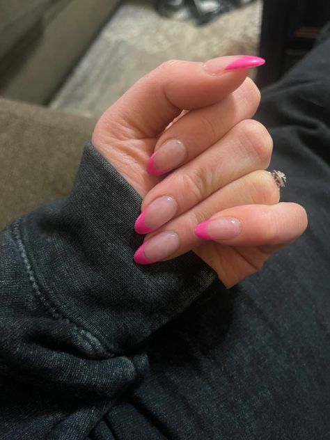 Pink French Tip Valentine Nails, French Tip Valentine Nails, Nail Art Design 2023, Valentine Nails Pink, Almond Nails Pink, Pink Tip Nails, Pink French Tip, Pink French Nails, Pink Gel Nails