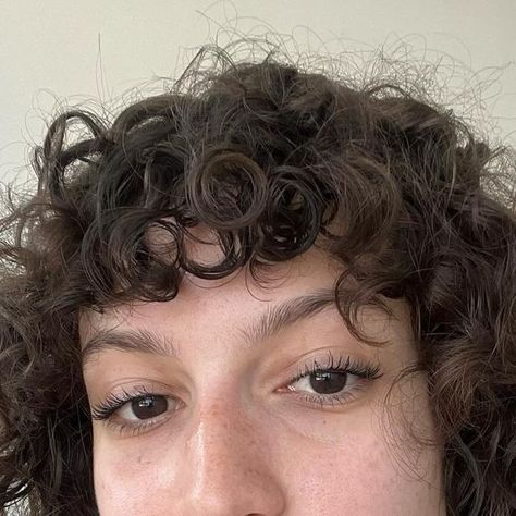 Laura Birky on Instagram: "Yay I love curly bangs 🙂‍↕️" Curly Hair With Baby Bangs, Curly Baby Bangs, Wispy Baby Bangs, Baby Bangs Curly Hair, 3b Hair, Long Haircut, Baby Bangs, Curly Bangs, Bangs Curly