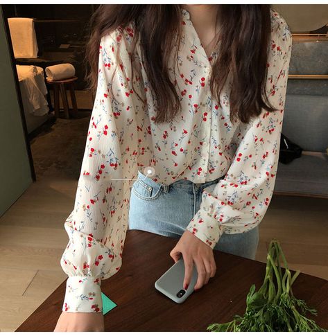 Blouses Women Elegant Floral Ulzzang V neck Chic Autumn Ladies Clothes Top Long Sleeve Lovely Simple Sweet Popular Womens Blusas|Shirt| - AliExpress Girly Blouse, Stylish Drapes, Shirts Aesthetic, Floral Chiffon Blouse, Flowy Shirt, Floral Print Design, Trendy Blouses, Casual Long Sleeve Shirts, Loose Blouse