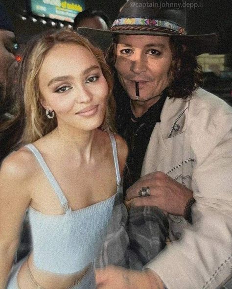 Lilly Rose Depp And Johnny Depp, Martin Henderson, Lily Depp, جوني ديب, Johnny Depp Fans, Rose Depp, Jennifer's Body, Vanessa Paradis, Family Together