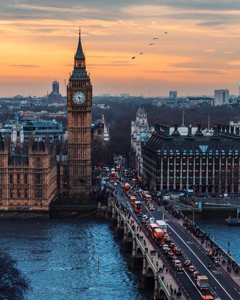 N/A London Dreams, City Of London, London Photography, London Eye, Travel Instagram, City Aesthetic, London Travel, Travel Aesthetic, Dream Vacations