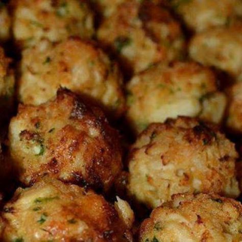 Crab Cakes - Recipes Fiber Crab Balls Recipe, Crab Balls, Cajun Crab, Crawfish Recipes, New Orleans Recipes, Bombe Recipe, Louisiana Recipes, Crab Recipes, Favorite Cookbooks