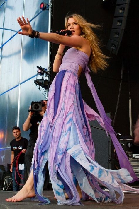 JossStone.com Joss Stone, Female Musicians, Music People, Female Singers, Inspirational Women, 404 Page Not Found, Style Icons, Photo Galleries, Fashion Inspo