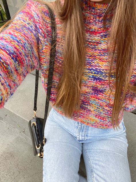 Colorful winter outfit sweater purse aesthetic inspo #christmas #outfits #winteroutfits Multi Color Sweater Outfit, Colourful Sweater Outfit, Colorful Sweater Outfit, Bright Outfits Aesthetic, Sweater Purse, Colorful Winter Outfits, Purse Aesthetic, Bright Colored Outfits, Winter Sweater Outfits