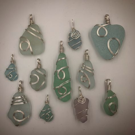 Silver Wire Jewelry, Wire Wrapped Stone Jewelry, Wire Wrap Jewelry Designs, Wire Wrapped Jewelry Tutorials, Bijoux Fil Aluminium, Beachglass Jewelry, Wire Jewelry Designs, Rock Jewelry, Sea Glass Pendant