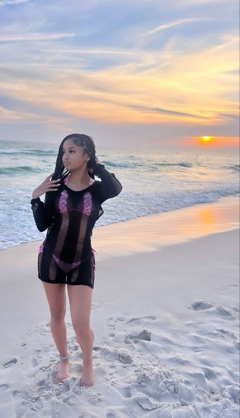 Ig Poses, Vacation Outfits Women, Cute Vacation Outfits, Pic Poses, Summer Picture Poses, Mode Zara, Stylish Summer Outfits, Beach Wear Outfits, Cruise Outfits