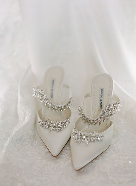 Manolo Blahnik Bridal Shoes, Manila Blahnik Wedding, Wedding Shoes Manolo Blahnik, Wedding Manolo Blahnik, White Manolo Blahnik Wedding Shoes, Manolo Blahnik Wedding, White Manolo Blahnik, Manolo Blahnik Wedding Shoes, Manolo Blahnik Lurum