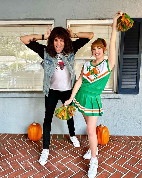 Stranger Things Halloween Costume Couple, Couples Costumes Stranger Things, Stranger Things Duo Costumes, Couple Halloween Costumes Stranger Things, Stranger Thing Costumes, Chrissy And Eddie Costumes, Chrissy Costume Stranger Things, Eddie And Chrissy Costume, Eddie Stranger Things Costume