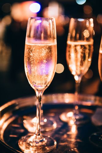 Champagne Glass Aesthetic, Bar Pics, Wine Photo, Glass Aesthetic, Air Design, Inspiration Portrait, Swift Wallpaper, Lifestyle Portraits, Bokeh Photography