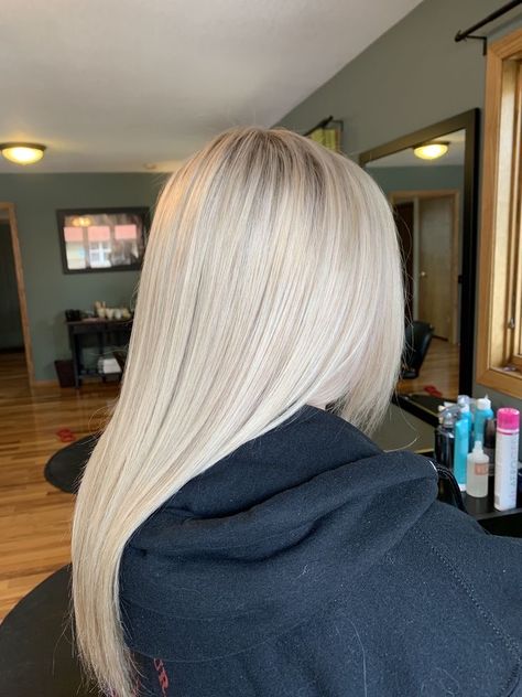 Full Platinum Blonde Highlights, Platinum White Blonde Hair, Blonde Hair For Pale Skin Blue Eyes, Platinum Blonde Hair With Shadow Root, Icy White Blonde Hair, Blonde Airtouch, Blonde Hair Silver, Blonde White Hair, Bangs Blonde Hair