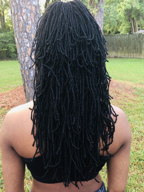 Long Micro Locs, Small Locs Black Women, Long Sisterlocks, Layered Locs, Small Locs, Micro Locs, Sister Locs, Beautiful Locs, Beautiful Dreadlocks