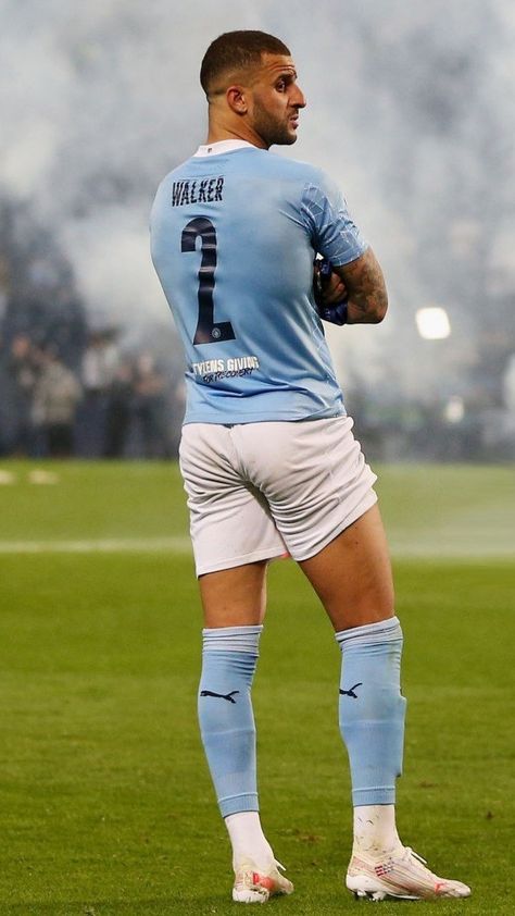 Kyle Walker Wallpaper, Walker Wallpaper, Hot Rugby Players, Kyle Walker, Rugby Men, Football Uniform, Soccer Guys, Soccer World, Soccer Boys