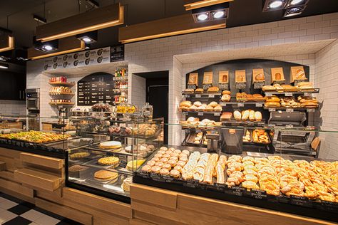 Doppio Cafe Bistro / Bartkowscy Bakery on Behance Boutique Patisserie, Bakery Shop Design, Bakery Store, Bakery Interior, Bakery Design Interior, Tabbouleh Salad, Bread Shop, Bakery Display, Cafe Bistro